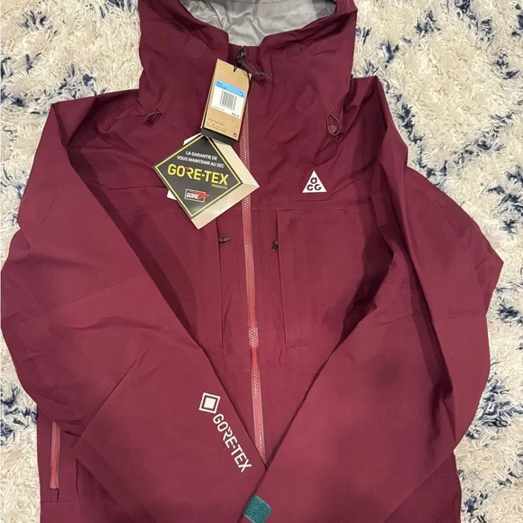 GORE-TEX Burgundy ACG Jacket - Picture 1 of 3